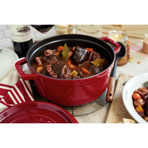 Staub gietijzeren stoofpot Bordeaux