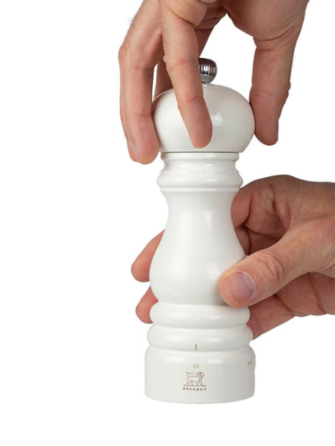 Manuele zoutmolen u'Select in gelakt hout, ivoor, 18 cm