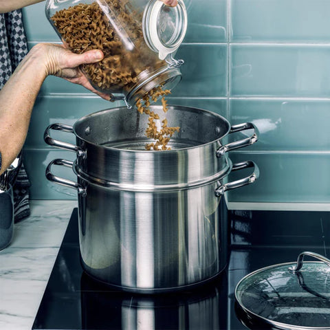 Dagelijkse kost soeppot met pasta-inzet